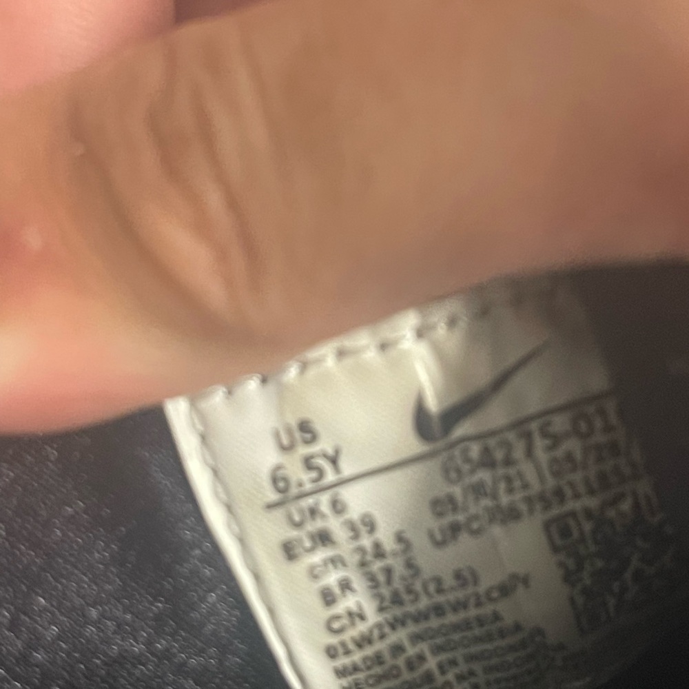 Nike hueraches size 6.5Y